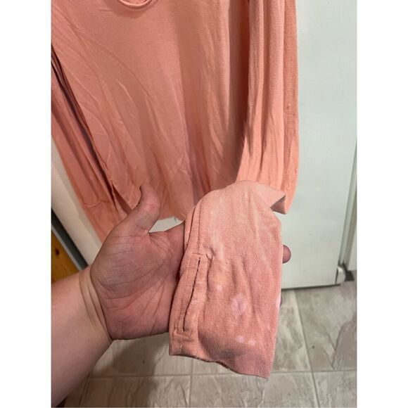 We The Free Peach Long Sleeve Top Woman’s Size Medium -Flaws - Picture 6 of 11